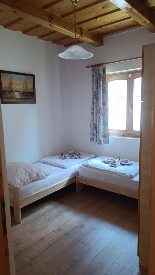 Vica Apartman Balatonbereny Bagian luar foto