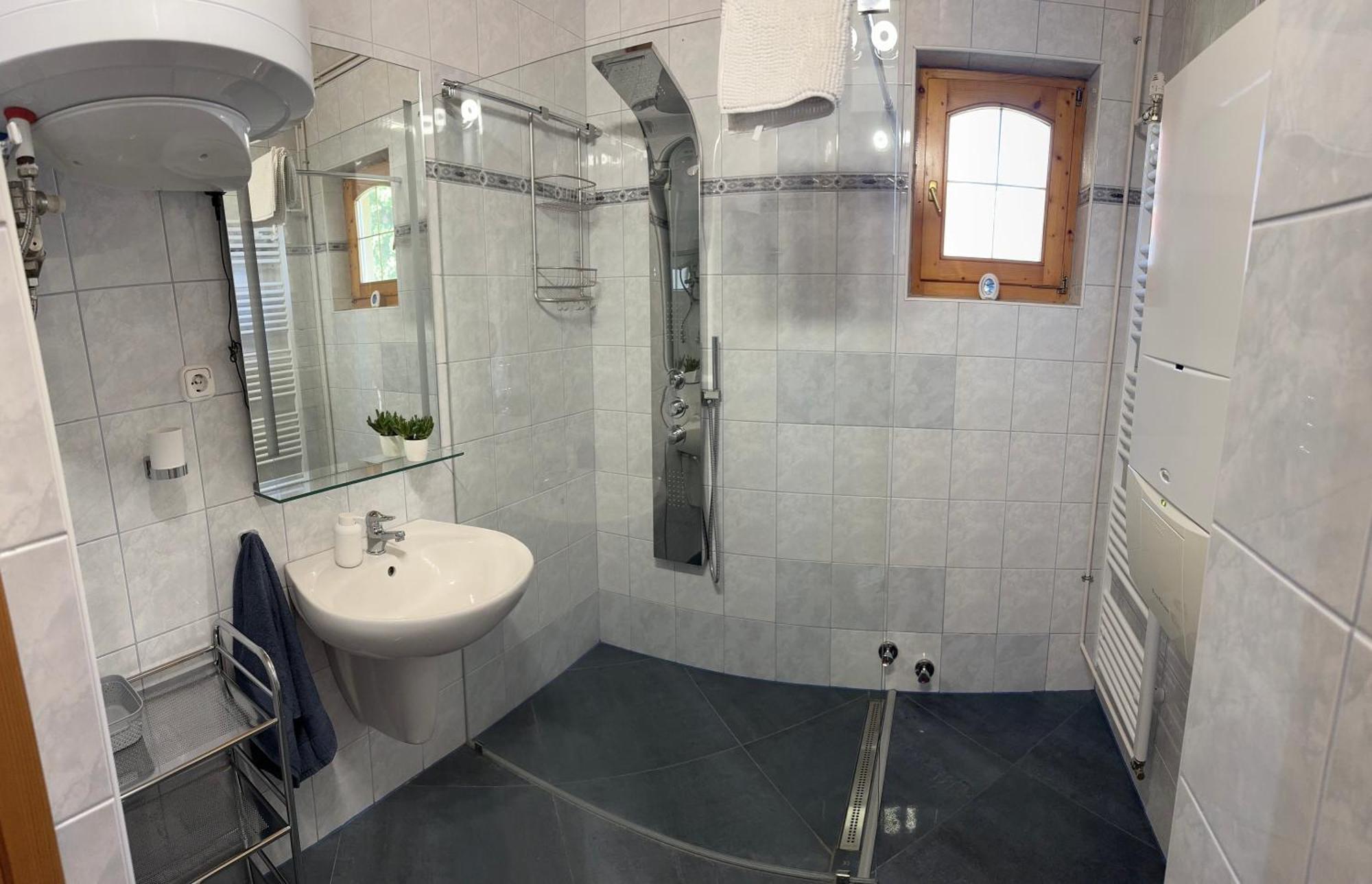 Vica Apartman Balatonbereny Bagian luar foto