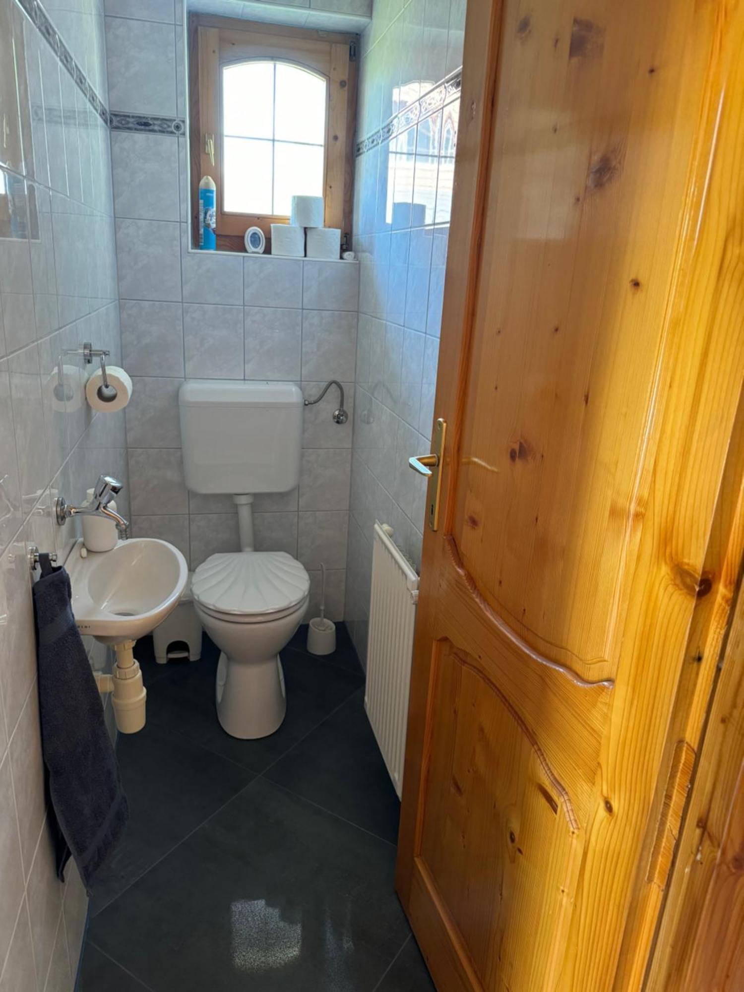 Vica Apartman Balatonbereny Bagian luar foto
